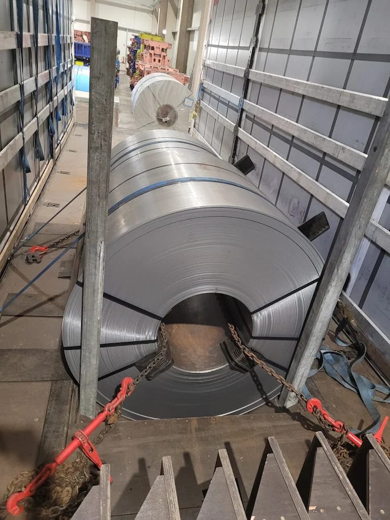 Jarych International Transport - coilmulda z ładunkiem